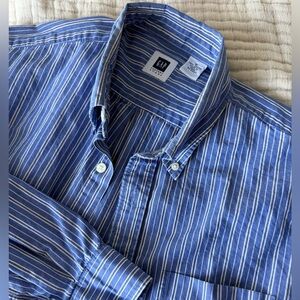 GAP Blue and White Casual Button Down Shirt